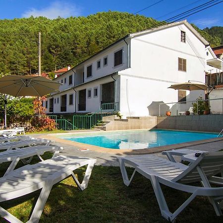 Home Geres Hostel Екстериор снимка