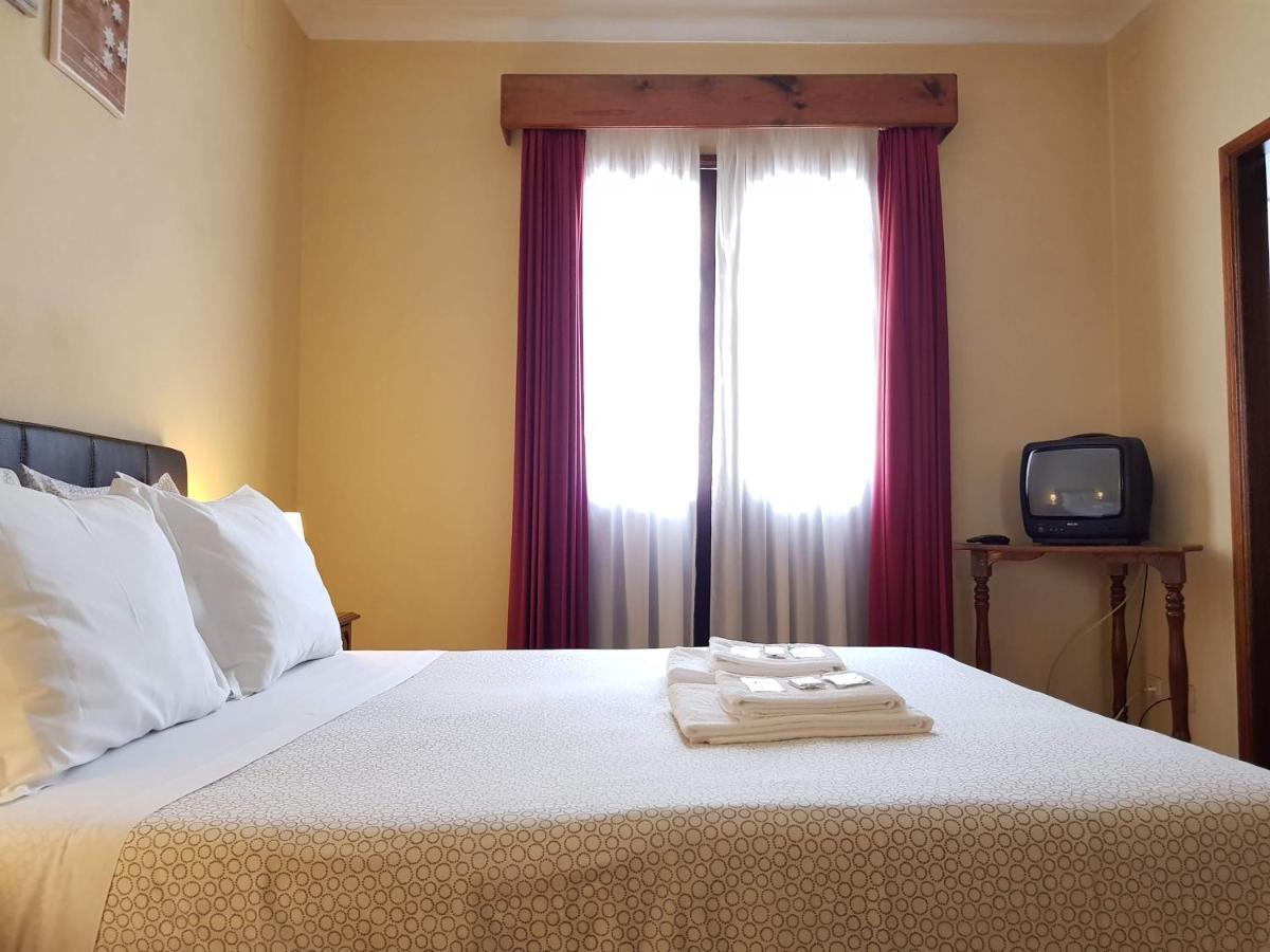 Home Geres Hostel Екстериор снимка